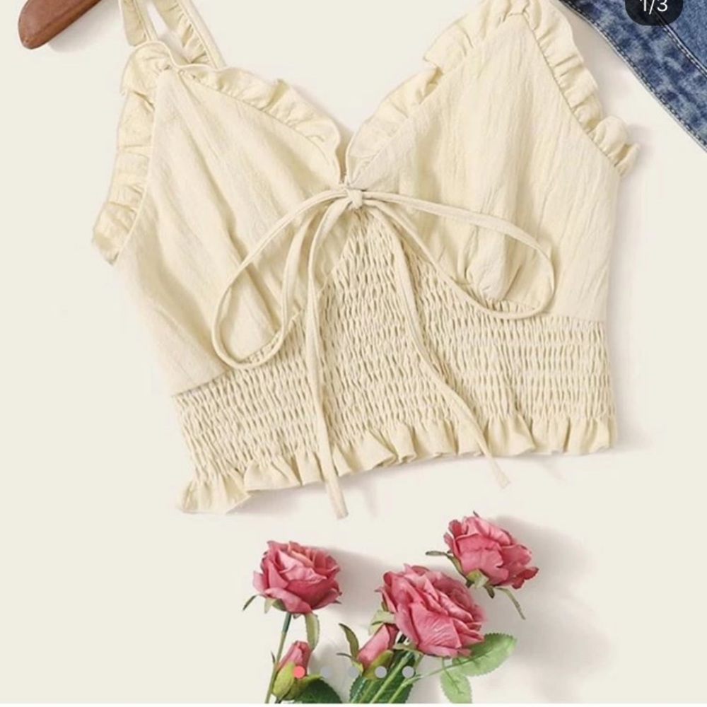 Cute tank top with ruffles